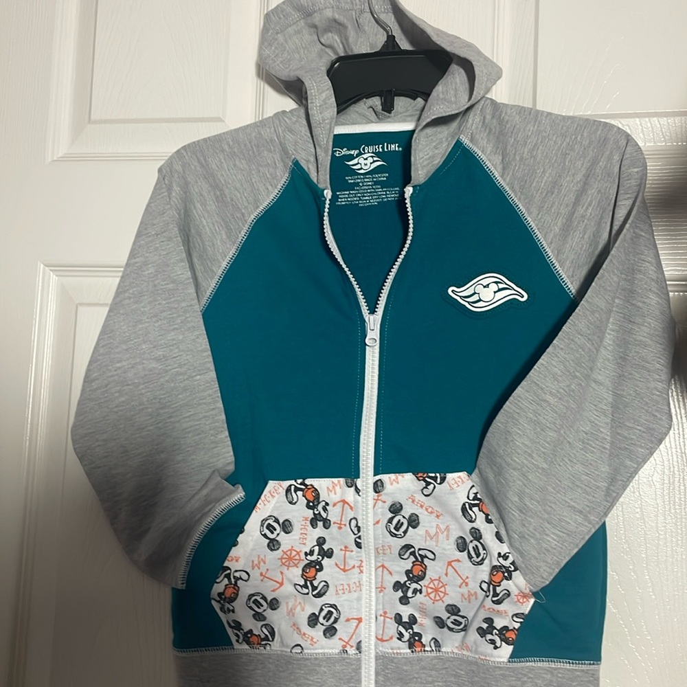 Disney cruise sweater Medium brand New